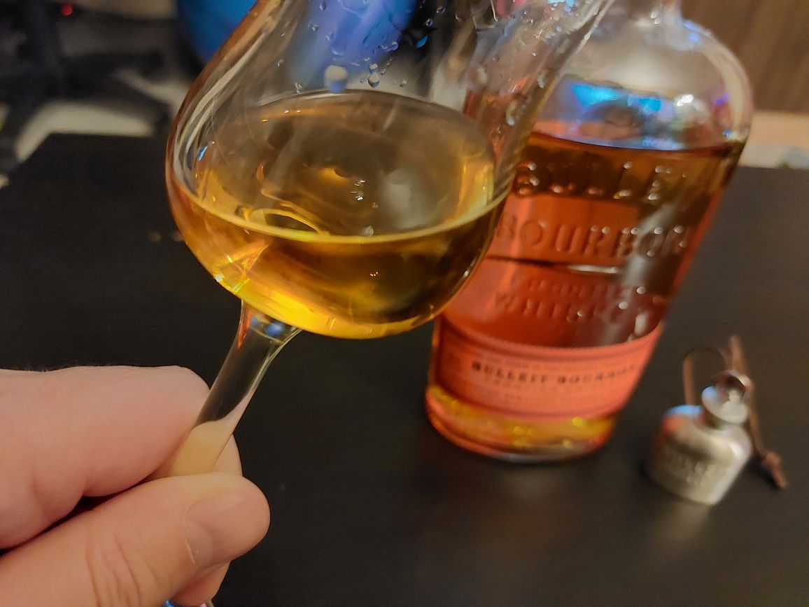 Bulleit Bourbon při domácí ochutnávce