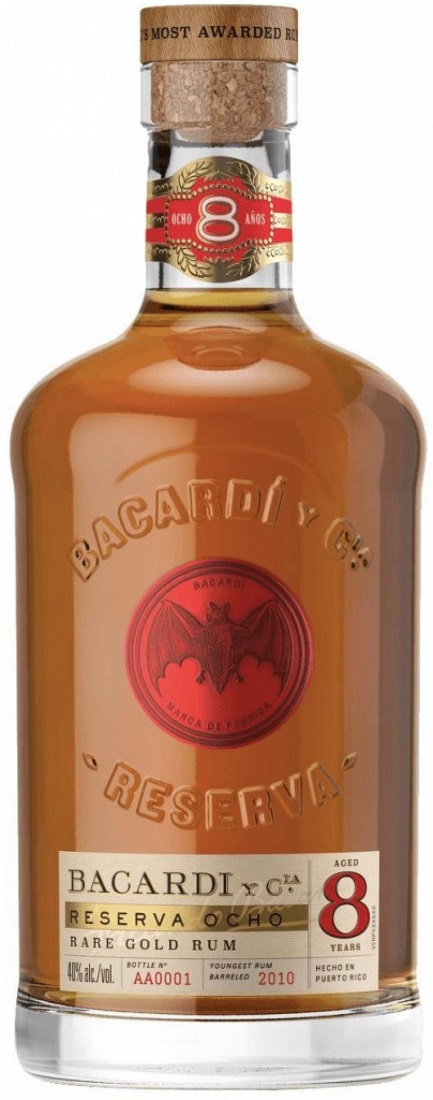 Láhev Bacardi Reserva Ocho, osmiletý rum