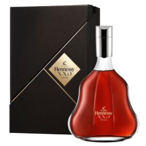 Karafa koňaku Hennessy XXO s dárkovou krabicí